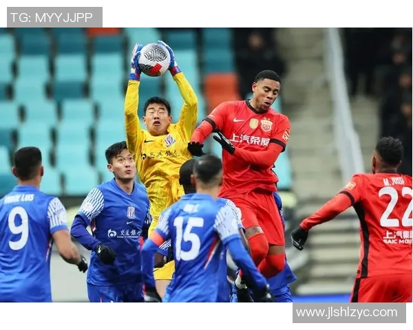 布莱克顿与中央海岸的激烈对决揭示足球魅力与团队精神的完美结合