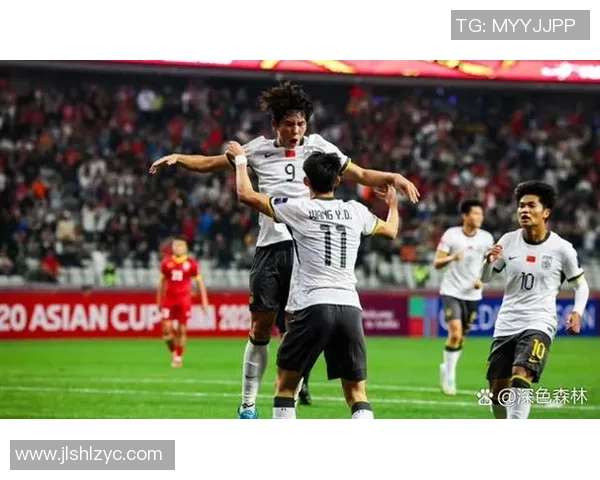 阿维斯与比兰尼激战正酣谁将赢得这场精彩对决的胜利